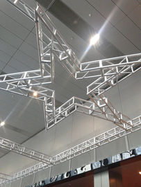 چین آلومینیوم نقره ای Truss 300 * 300 حجم 9m برای نمایش داخل سالن و رویدادها کارخانه